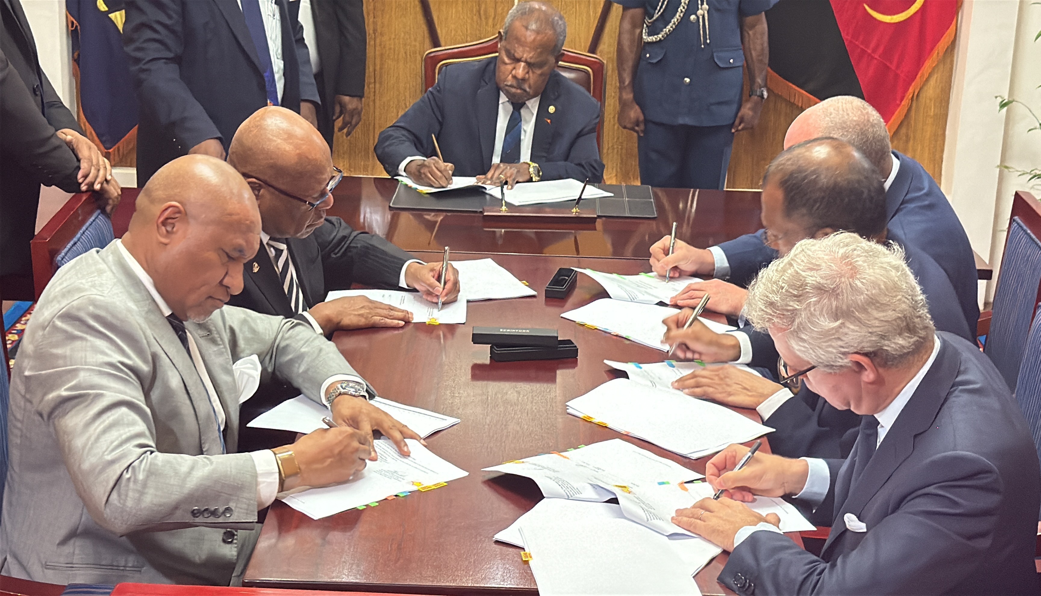 PNG SIGNS THREE LANDMARK AGREEMENTS TO DRIVE PAPUA LNG PROJECT