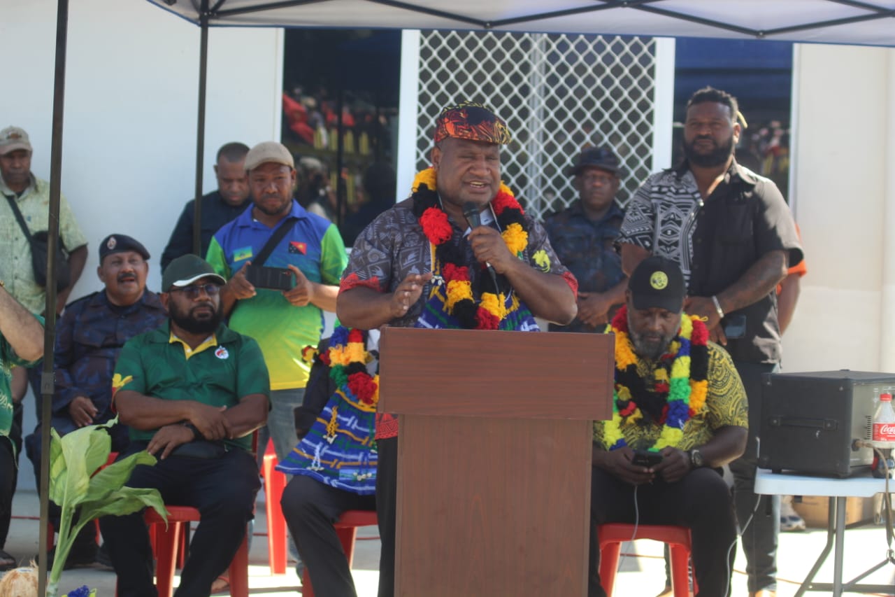 IGUAN GIVES TRADITIONAL WELCOME TO PM & DELEGATION