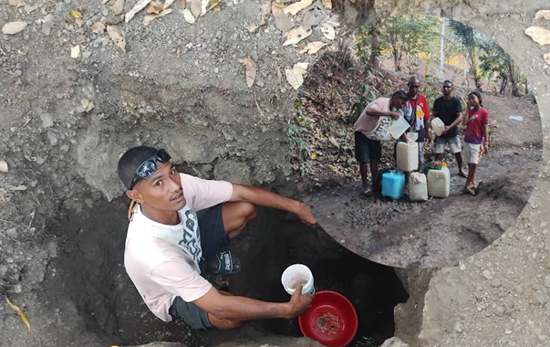 THOUSANDS STRUGGLE FOR WATER AS DROUGHT HITS SAROA VILLAGE