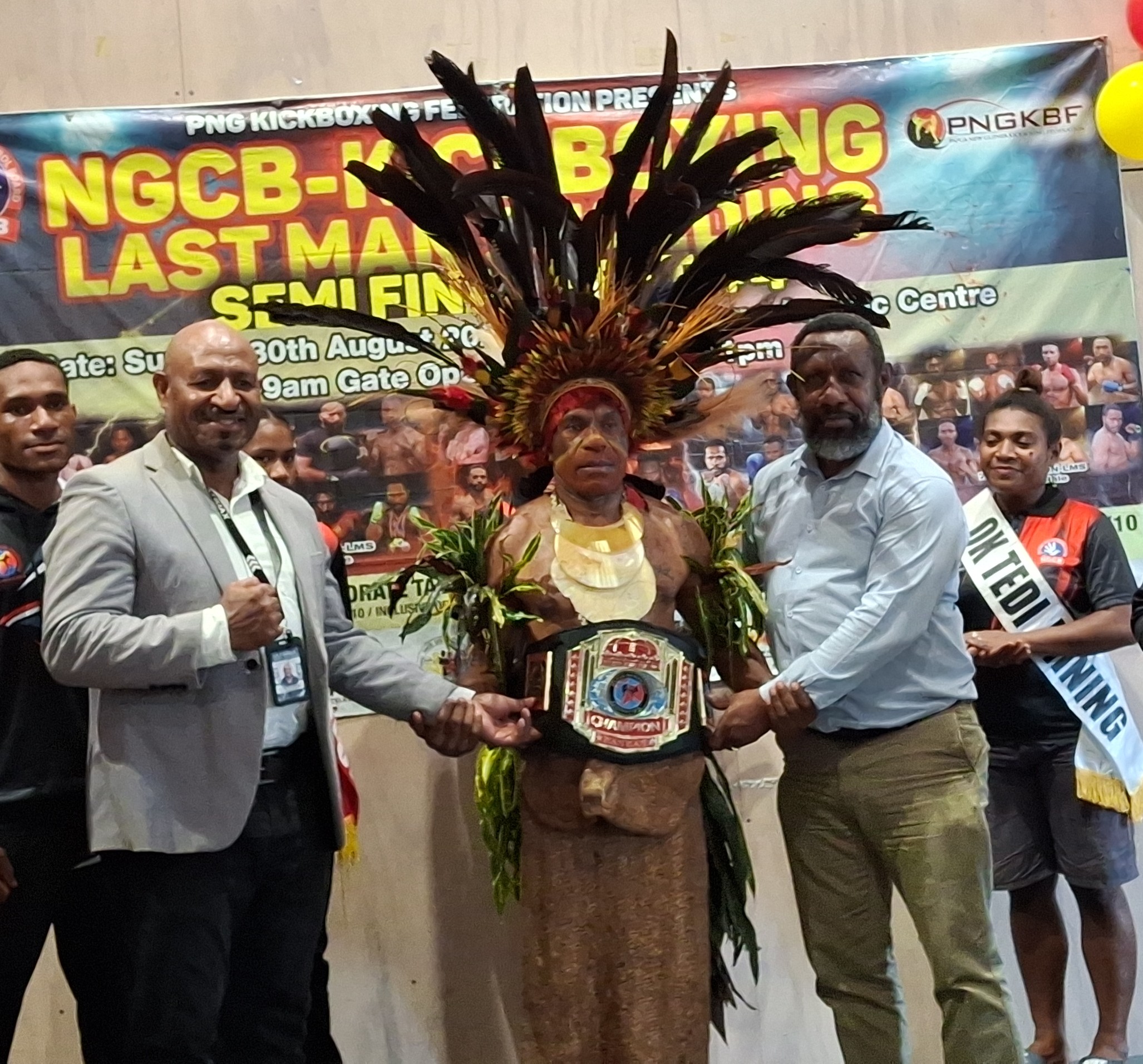 PNG WORLD KICK BOXING CHAMPION RECEIVES CHAMPIONSHIP BELT